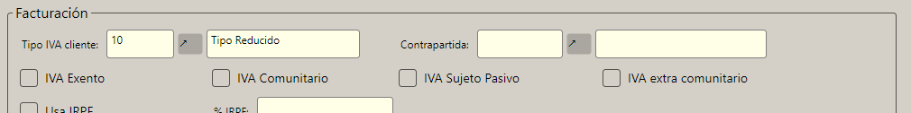 Las casillas de IVA y de IRPF de la ficha del cliente son las que deciden la calificación del registro.